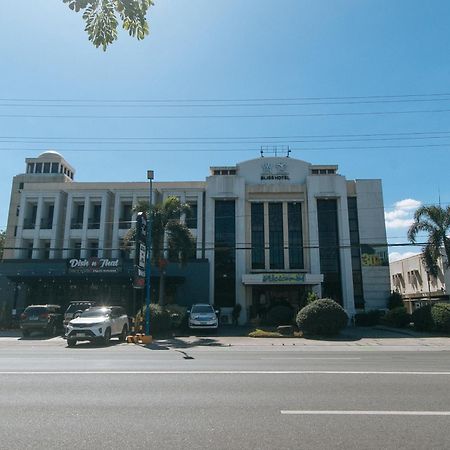 Bliss Hotel San Fernando Pampanga City Exterior photo