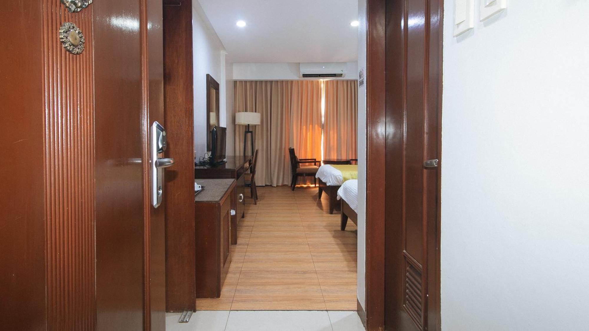Bliss Hotel San Fernando Pampanga City Exterior photo