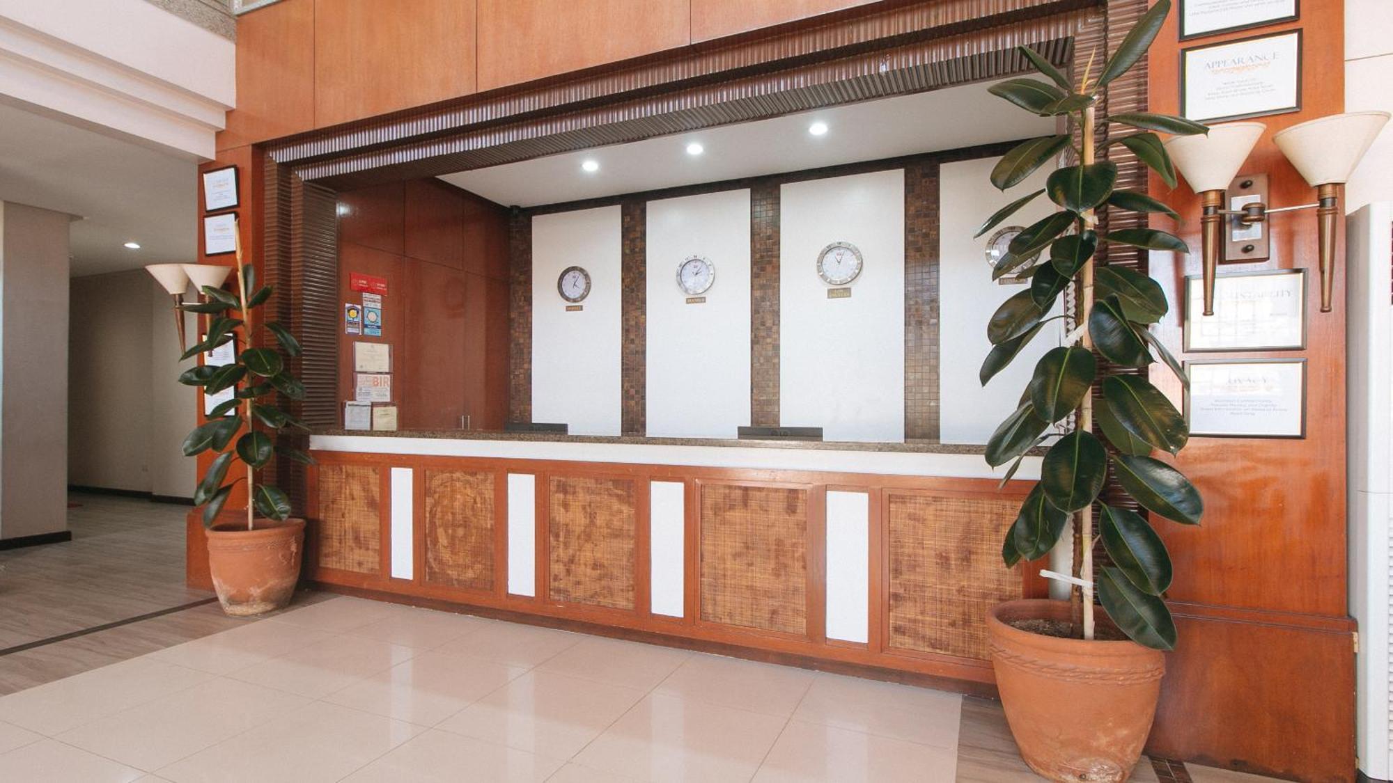 Bliss Hotel San Fernando Pampanga City Exterior photo